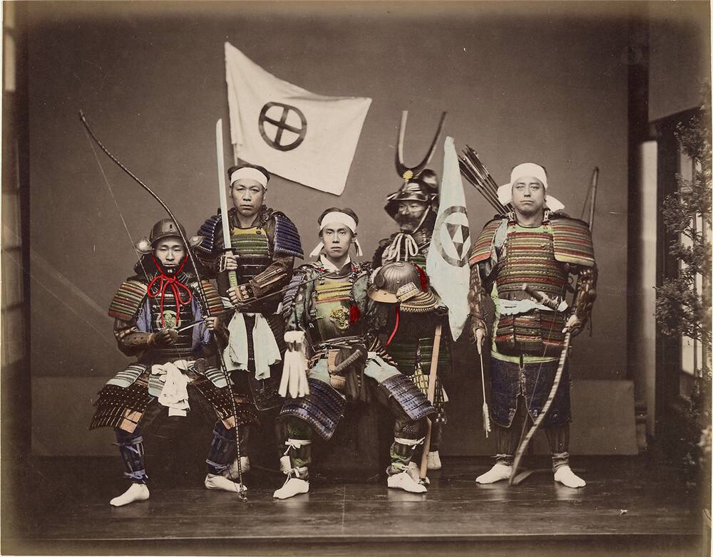 10:01 samurai [smra] 日本武士 日本武士的产生是在平安时代,九世纪