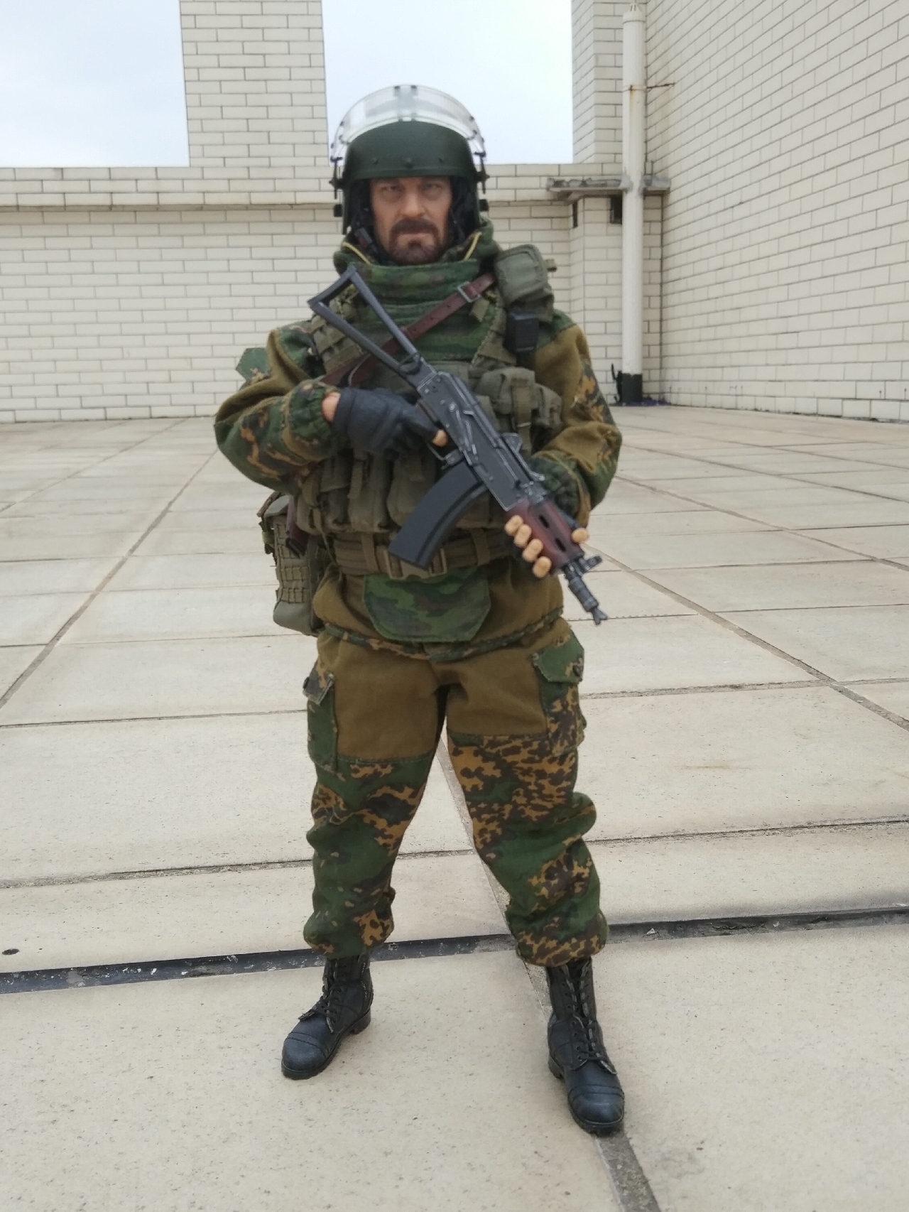 2019-03-29 15:38 dam78020俄罗斯特种部队在达吉斯坦 换了盔,原盔
